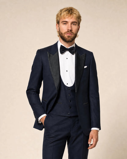 Dunkelblauer Smoking mit Galonhose