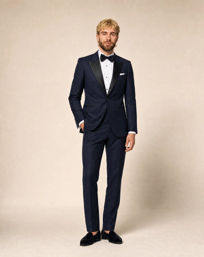 Dunkelblauer Smoking mit Galonhose